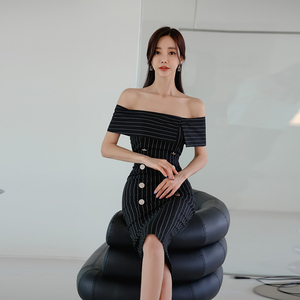 2022 Korean spring sexy bare shoulder dress dress Korean slim wrap hip striped skirt