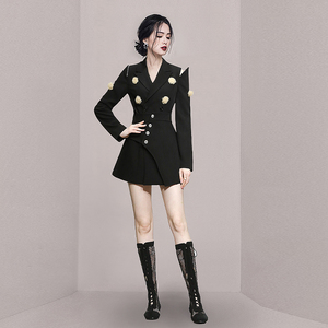 2022 spring new Korean version of Royal sister style temperament waist closed black suit design sense niche suit
