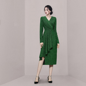2022 spring new European and American fashion temperament V-neck shoulder pad irregular style design green dress