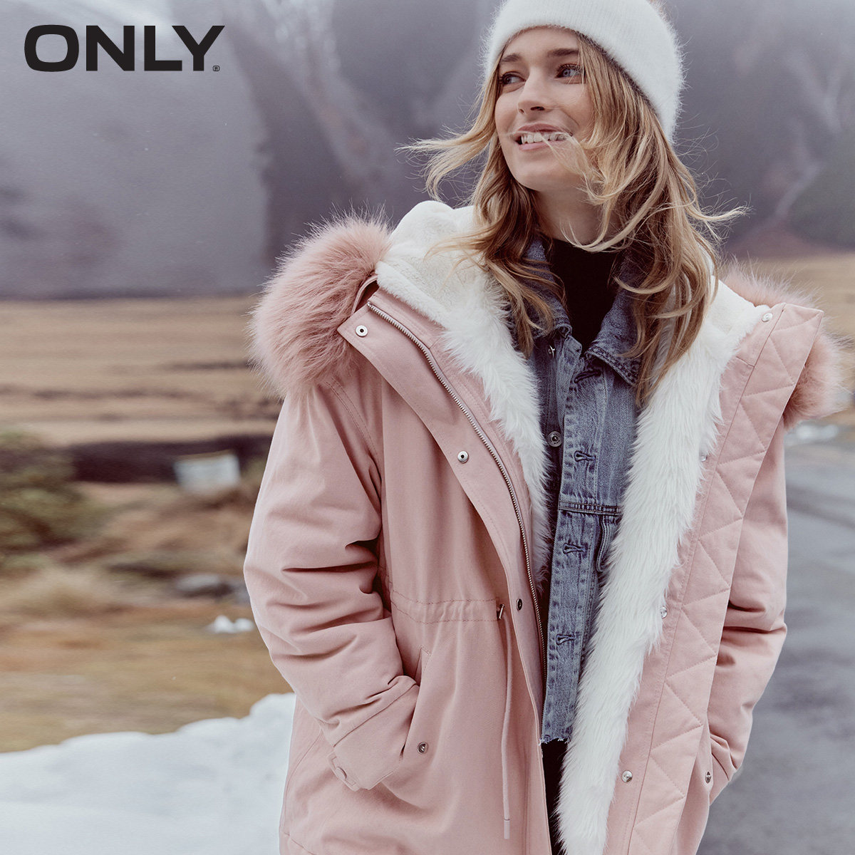 only2020秋季新款宽松短款加绒连帽毛领收棉服外套棉衣