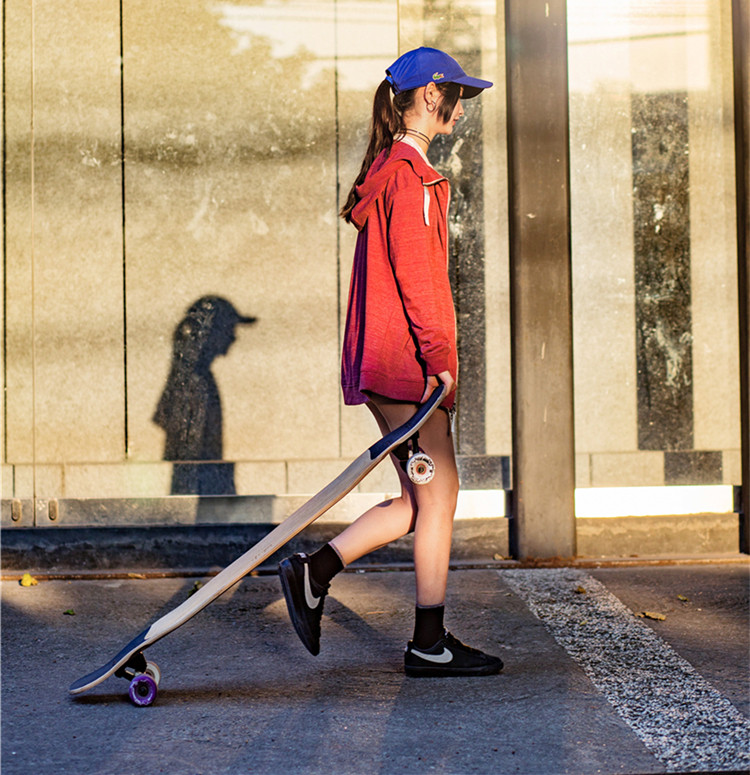 战翼长板无限滑板dancing舞板男女生刷街代步送护具