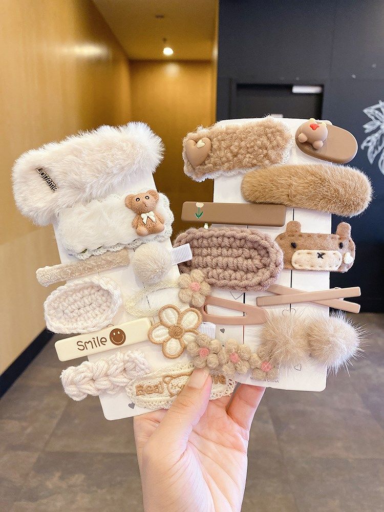 奶咖色毛绒发夹网红2021年新款刘海侧边发卡秋冬可爱日系夹子头饰