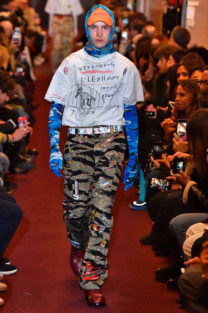 vetements 18_专柜 vetements 18秋冬新款白色涂鸦大象短袖 tee 男女