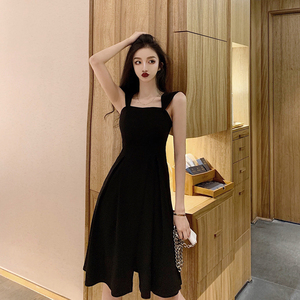 ~Spot ~ real shot ~ New chaebon style French one shoulder suspender dress black dress