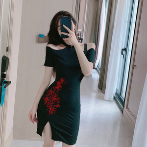 Real shot ~ spot ~ summer new off shoulder sexy retro split embroidered Chinese style cheongsam dress