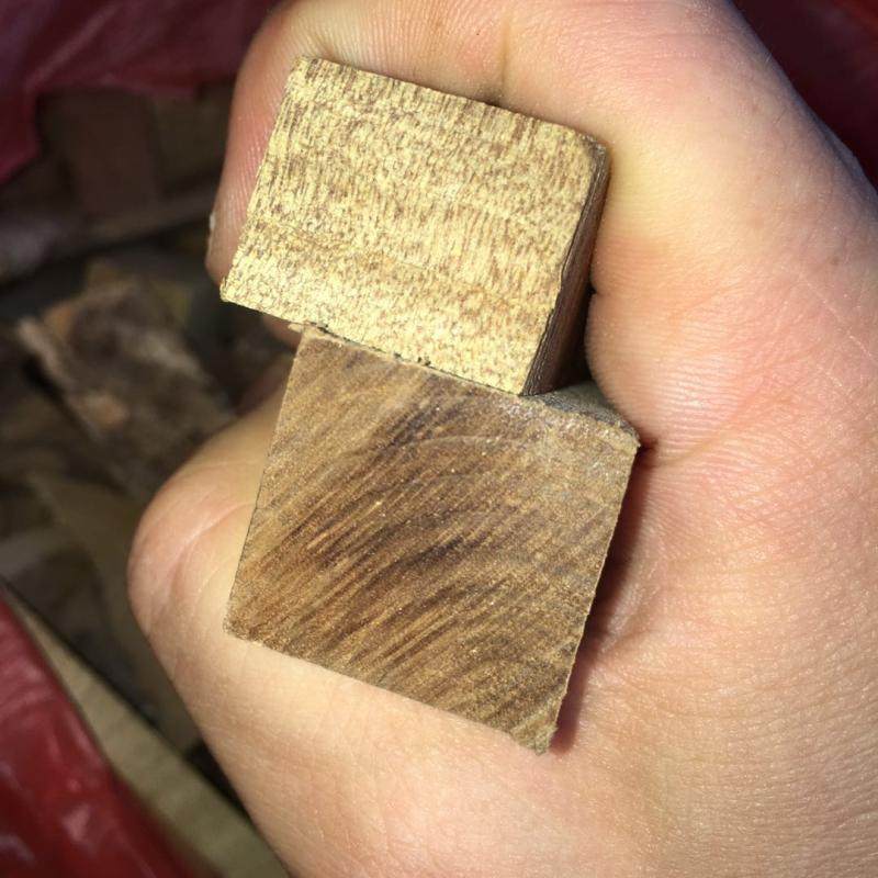 金丝楠木料老料下脚料水波纹树头手串珠满金丝雕刻边角料粉末枕头