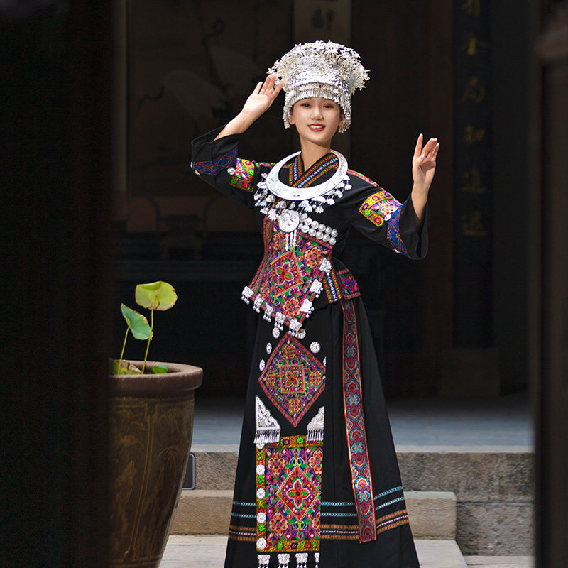 3折)少数民族土家族服装女盛装云南贵州成人女表演苗族彝族演出舞蹈服