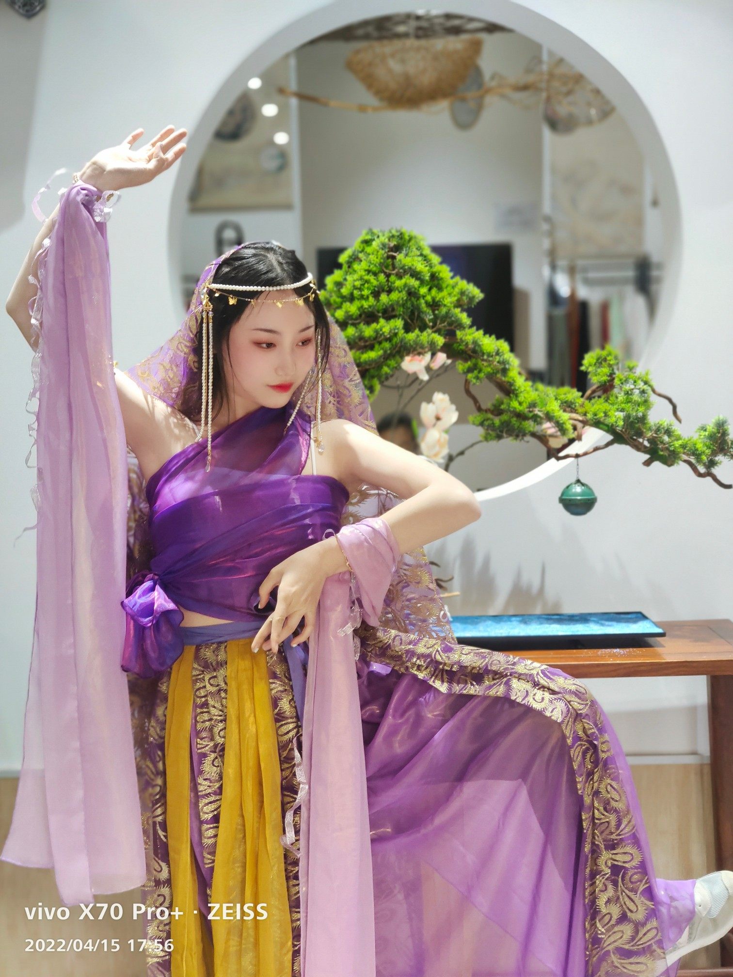 敦煌风汉服飞天舞蹈服装演出服西域舞姬异域风情沙漠裙子古装服饰