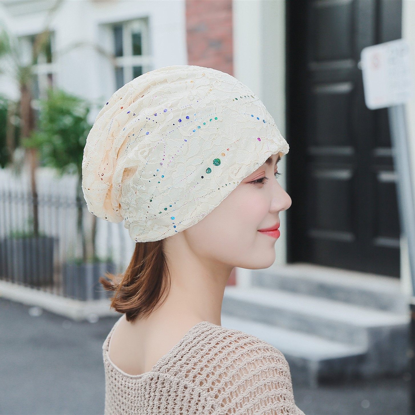 产后出院帽子新款女士蕾丝烫钻花边月子孕妇防风透气套头帽堆堆帽