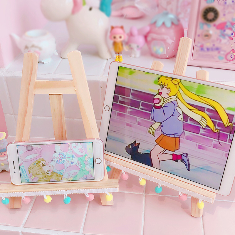 尤物少女 ins木质平板支架可爱毛球边桌面画架手机ipad支架收纳架|ruв категории Цифровые аксессуары, аксессуары для мобильных телефонов, телефон скобка/мобильный телефон сиденья - от Buy2taobao.com для оказания профессиональной услуги покупки агента Taobao