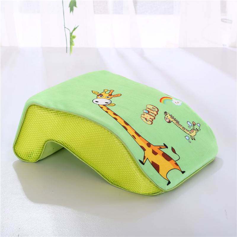 夏季冰丝儿童枕趴睡枕小学生枕头办公室午休午睡抱枕夏天趴趴枕_9折