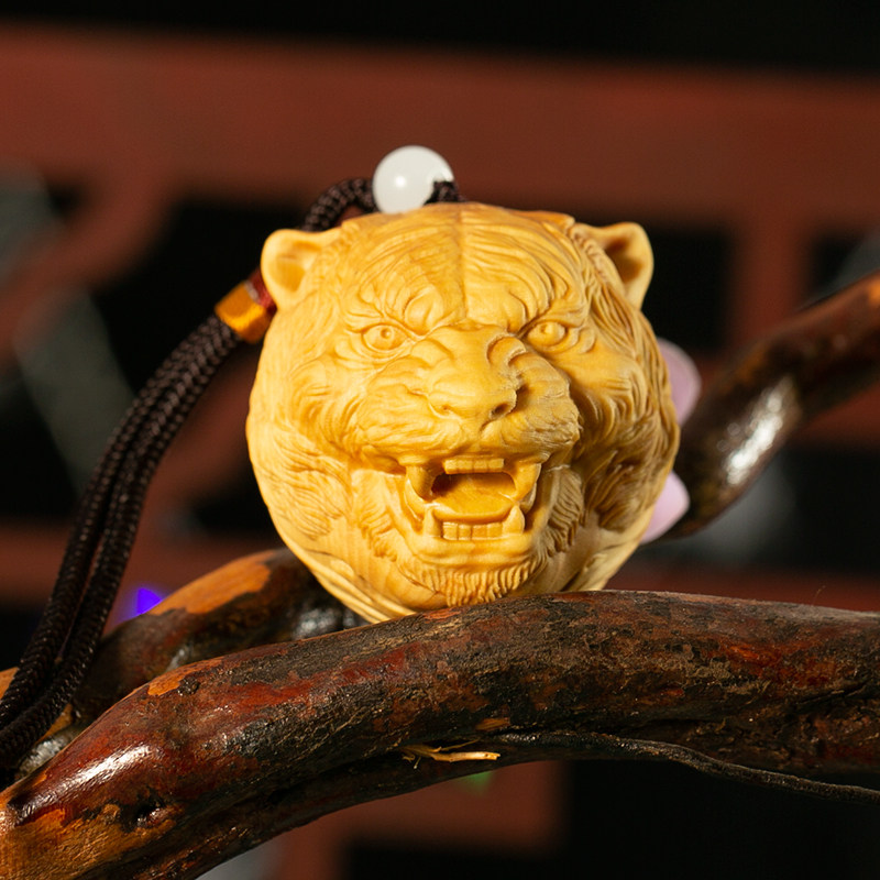 小叶黄杨木雕实木雕刻文玩手把件盘玩老虎头随身把玩手件送礼挂件