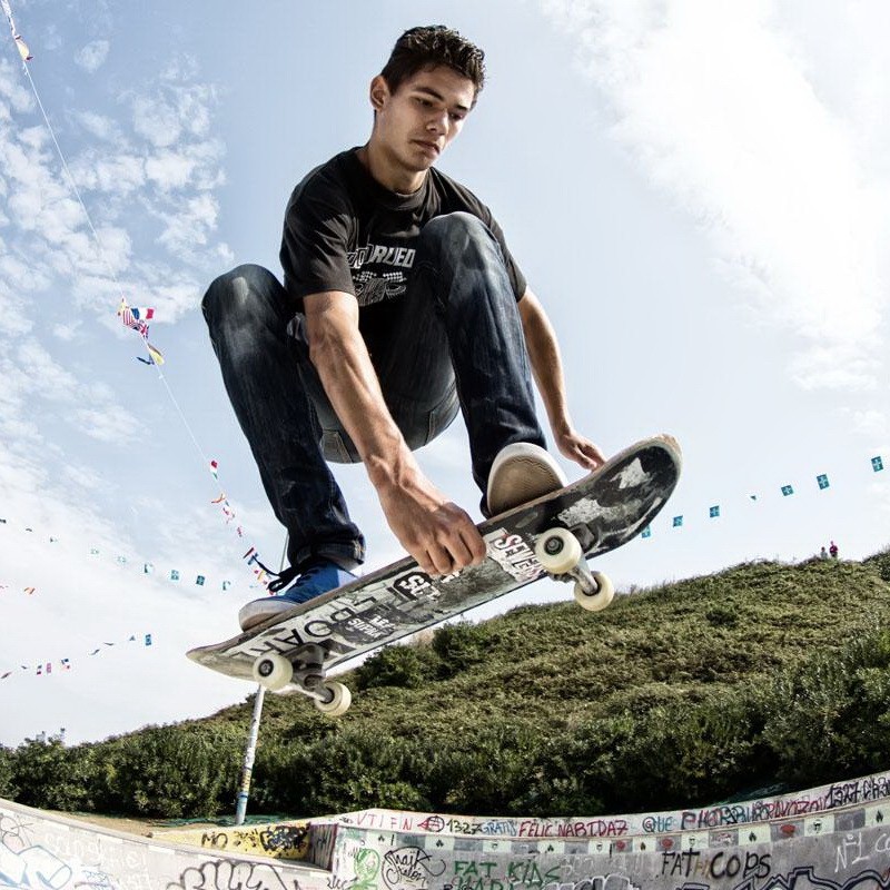 极限运动青少青少年年的职业比赛专用四轮双翘专业滑板