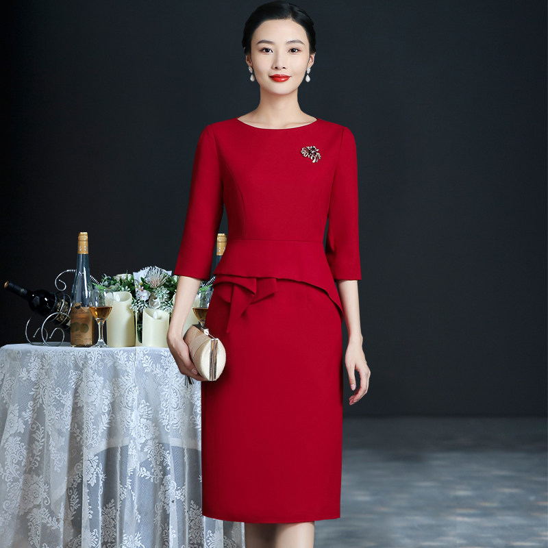 高贵年轻嫁女儿婚礼妈妈礼服儿子结婚高端喜婆婆婚宴装连衣裙春季