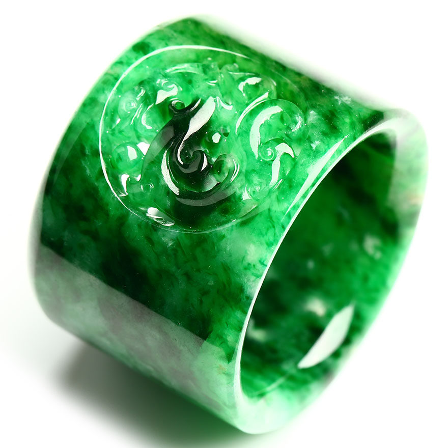 【即拍即得】天然a货复古镂空龙纹飘辣绿玉扳指 22.03g 高端好货