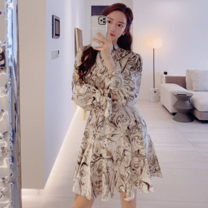 Autumn and winter 2021 new Korean fashion temperament elegant printed floral stand collar A-line dress bottomed skirt