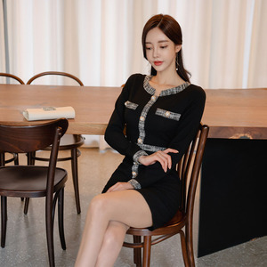2022 spring new Korean fashion petty bourgeoisie light luxury celebrity hip wrap round neck stitched Long Sleeve Dress