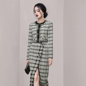 2022 spring clothes Xiaoxiang style pattern jacket high waist sexy thin skirt two-piece suit handsome