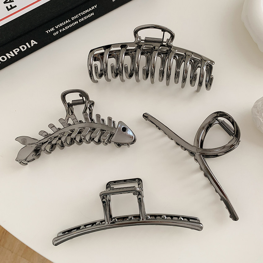 夏天黑色金属抓夹小众法式超大号发夹后脑勺夹子高级感鱼骨鲨鱼夹