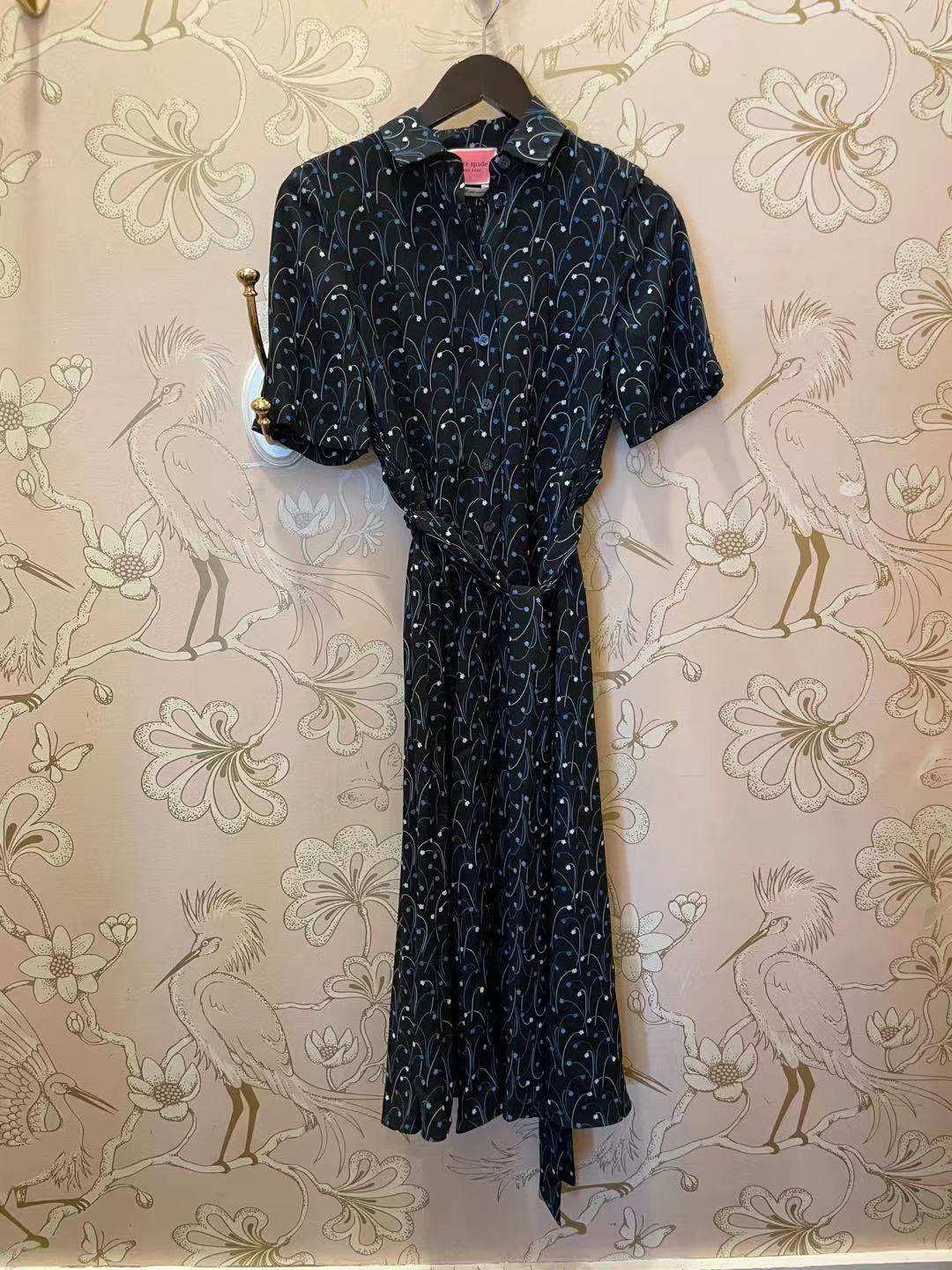 黑土西雅图katespade女士蓝色白点短袖连衣裙连衣裙