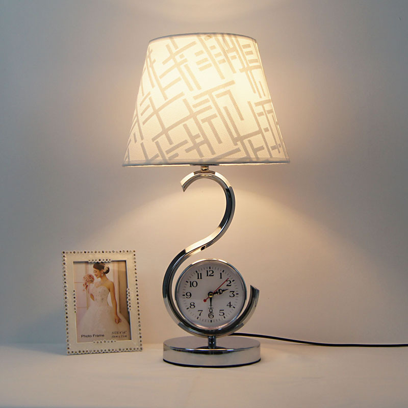 厂家现代简约时尚卧室床头书房台灯创意时尚带钟表台灯饰灯具