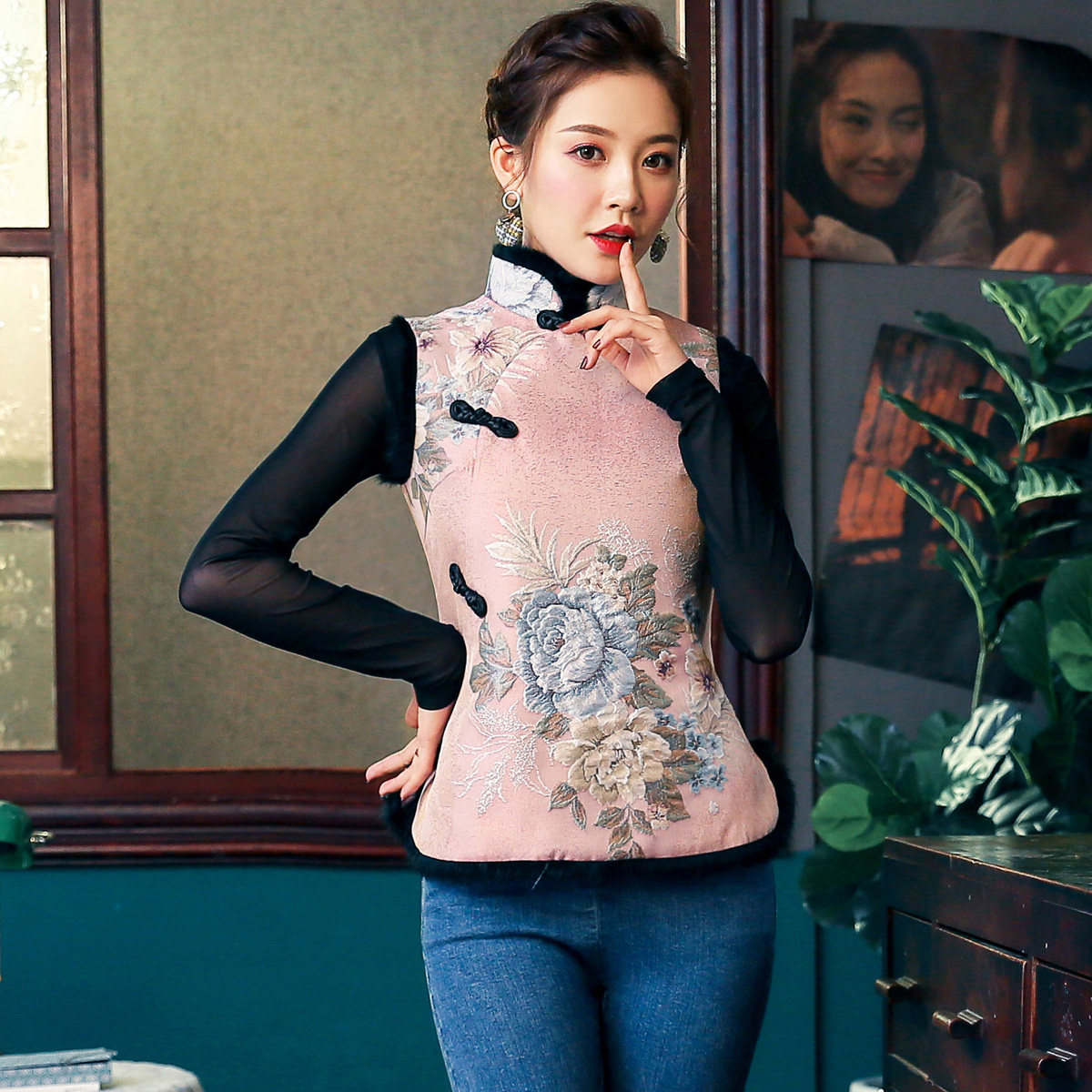 风时尚改良棉袄旗袍上衣马甲新款2019冬装复古中式唐装女马夹优惠券