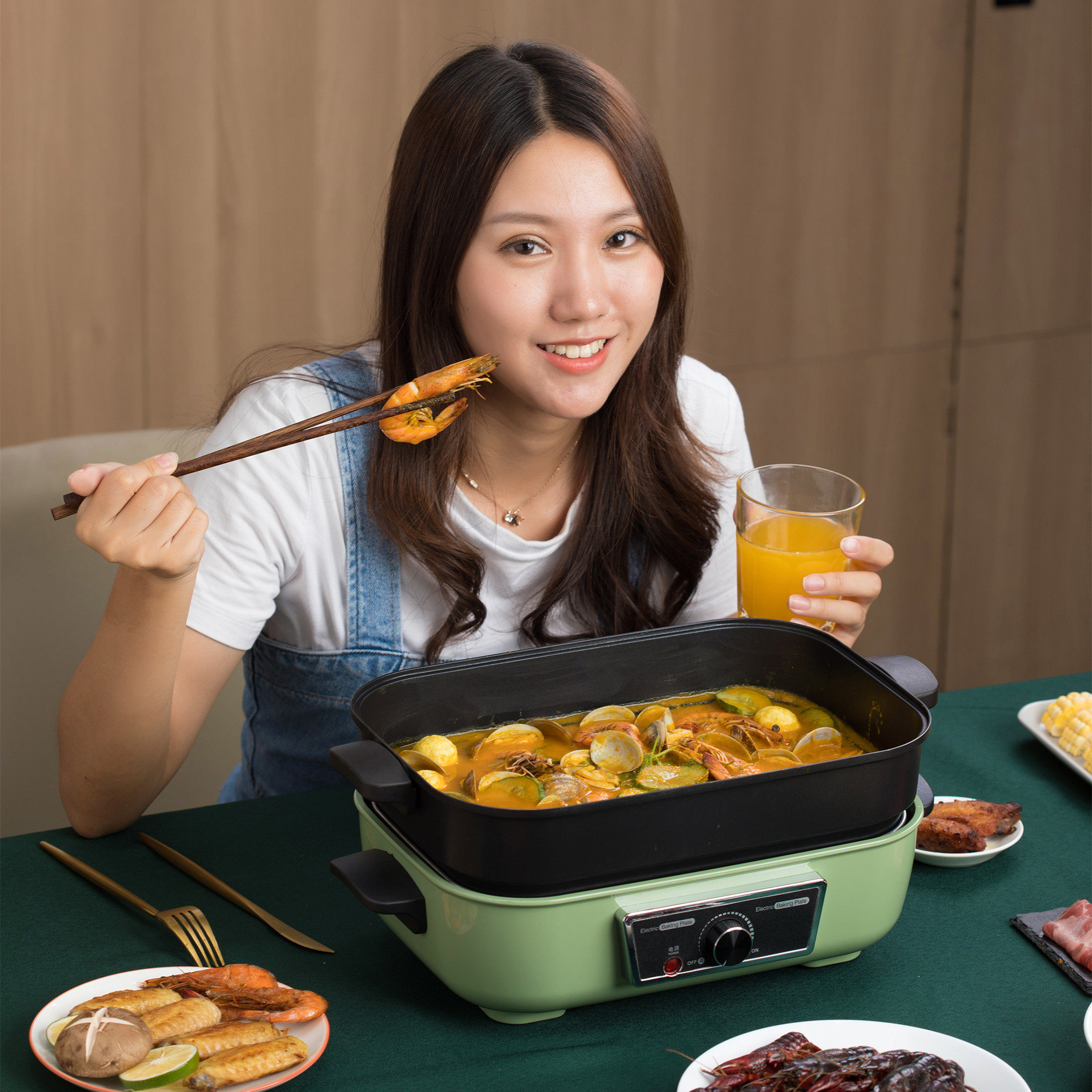 多功能料理锅涮烤电烧烤肉锅炉网红锅一体 家用蒸煮炒煎电火锅