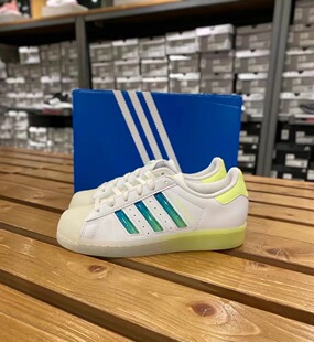 adidas阿迪达斯三叶草女鞋 Superstar 贝壳头运动休闲板鞋 GW4909