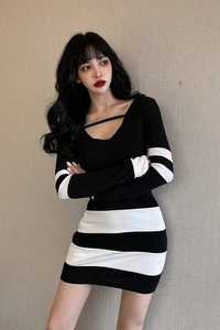 Striped long sleeve dress with waist down and thin temperament