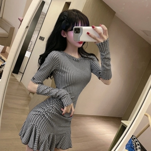 New design sense long sleeve small round neck waist closing Ruffle fishtail Hip Wrap fashion dress