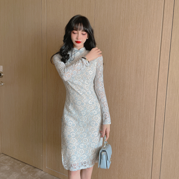 Long sleeve lace retro dress with improved waist and buttocks