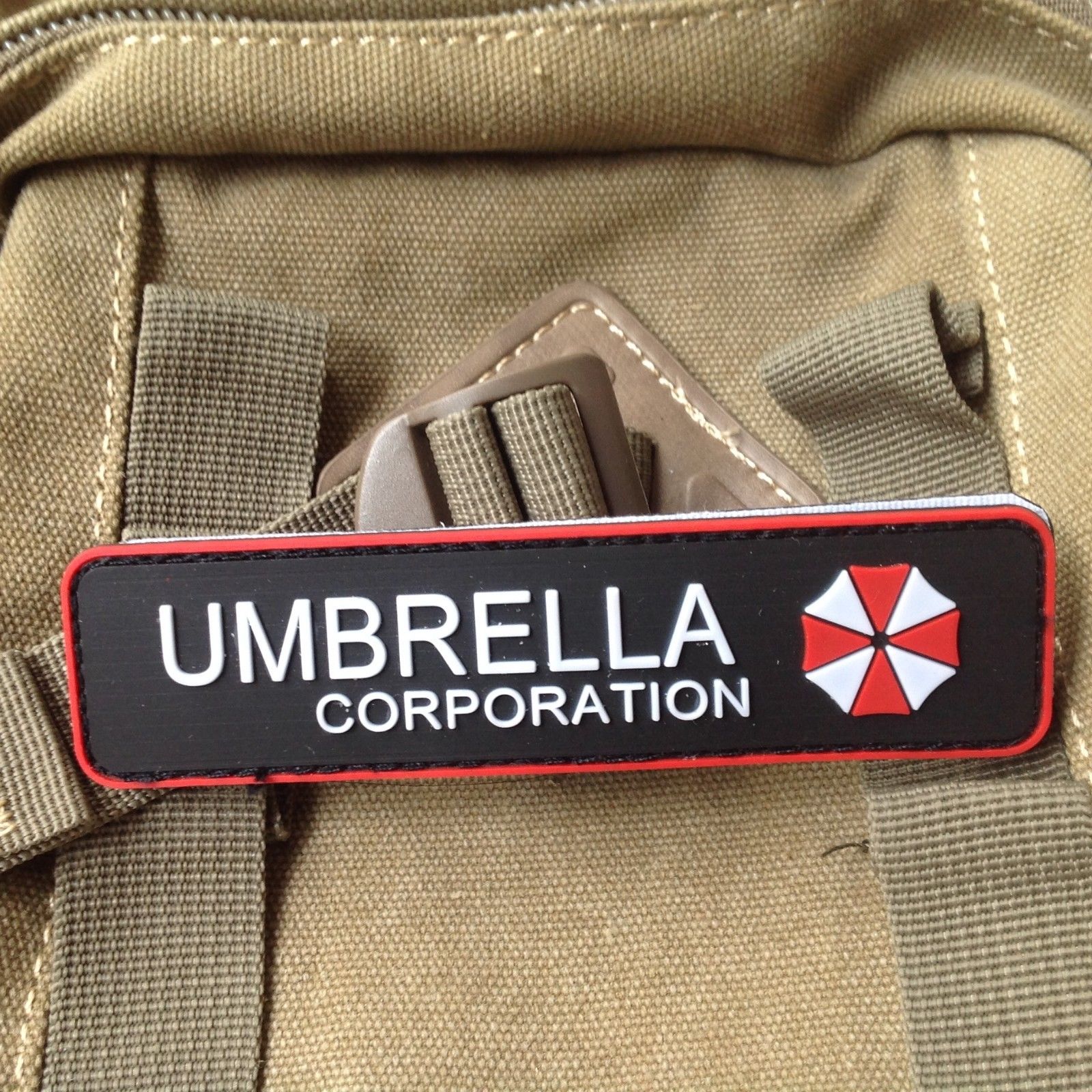 umbrella生化危机 安布雷拉红色保护伞pvc橡胶魔术贴臂章徽章标