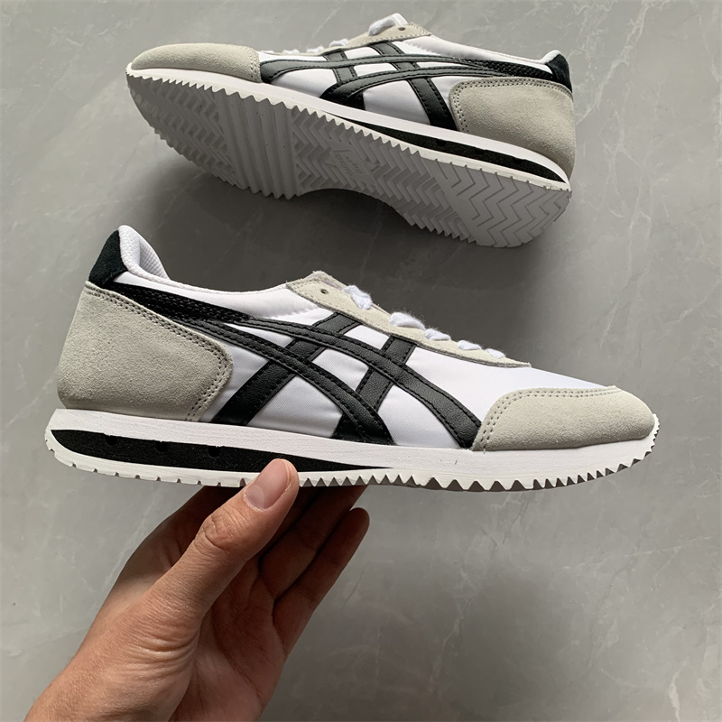 Onitsuka Tiger/鬼塚虎 New York 女子复古休闲鞋 1183A205-101