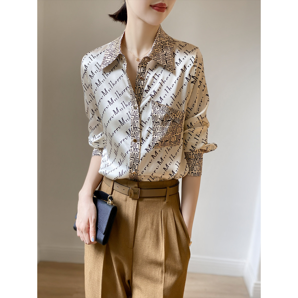 大牌字母印花缎面重磅真丝衬衫女设计感小众2022春新款桑蚕丝上衣