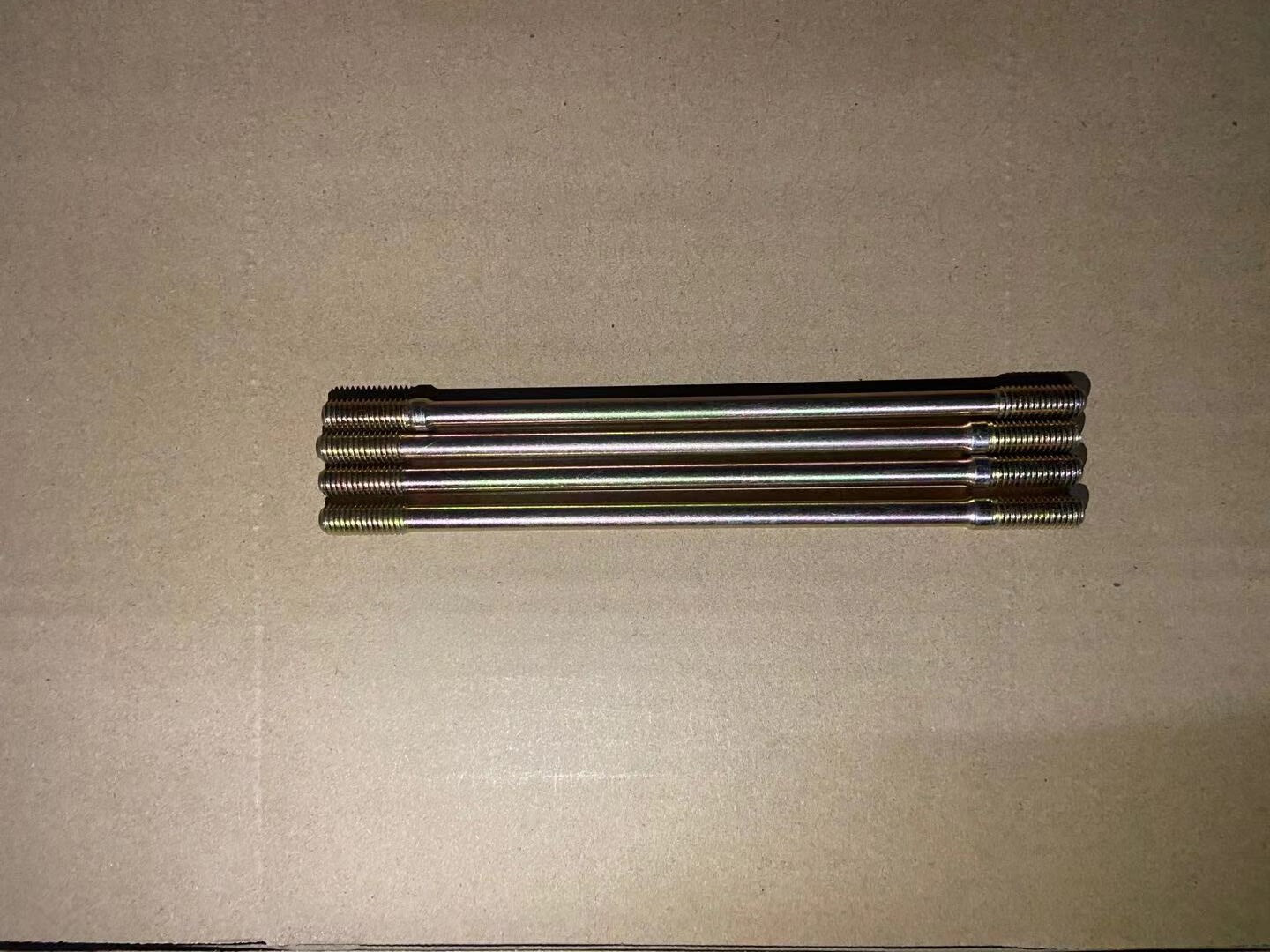 铃木摩托车配件 gsx125/gs125汽缸头双头螺丝 缸头螺丝 缸盖螺丝