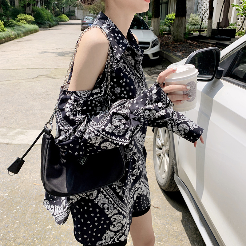 MOAY气质女神范露肩衬衫复古小心机设计感小众防晒印花衬衫裙上衣在类目 女装/女士精品, 衬衫中 - 来自Buy2taobao.com提供专业的淘宝代购服务