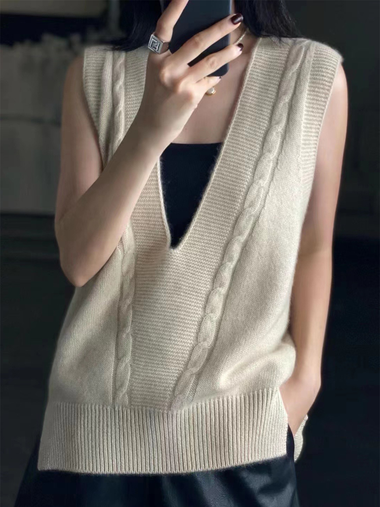 羊绒马甲女扭花纯羊毛背心外穿v领针织宽松大码毛衣坎肩秋冬新款