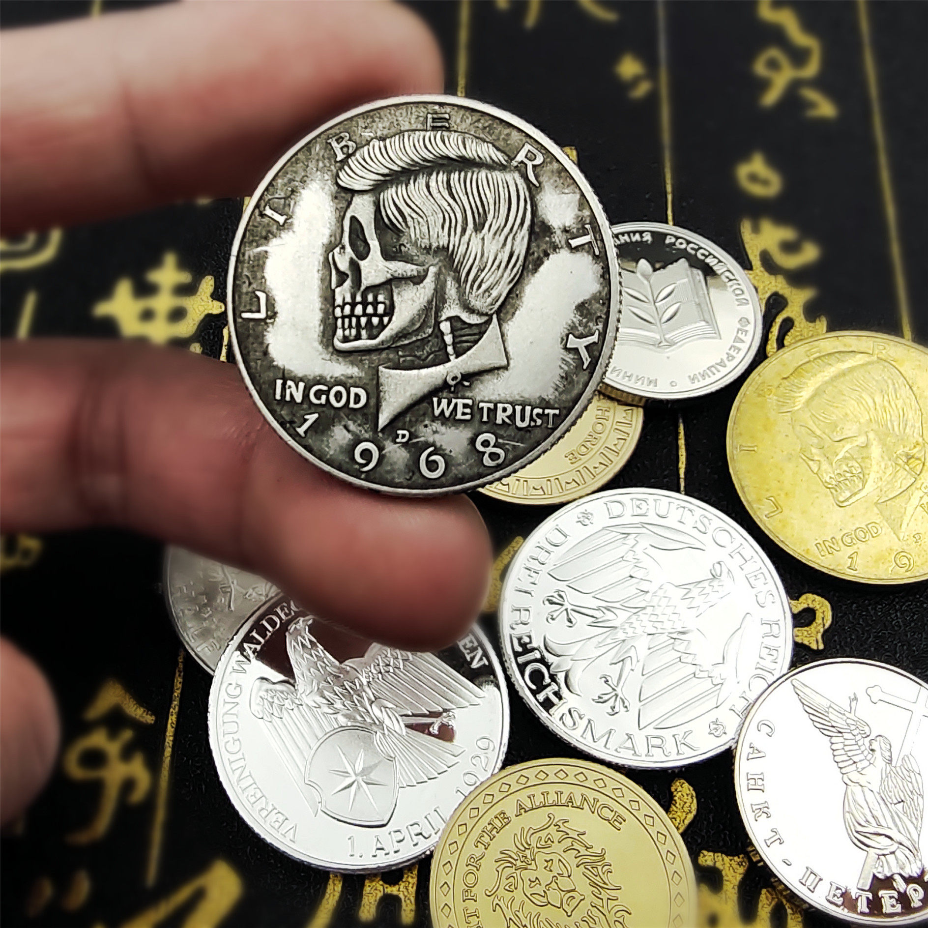 魔术币怪盗基德抖音同款道具1968肯尼迪半美元2530mm手指转硬币