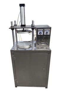 销淄博烧烤小饼机商用压饼机做山东烧烤小饼机器网红小白饼生产设