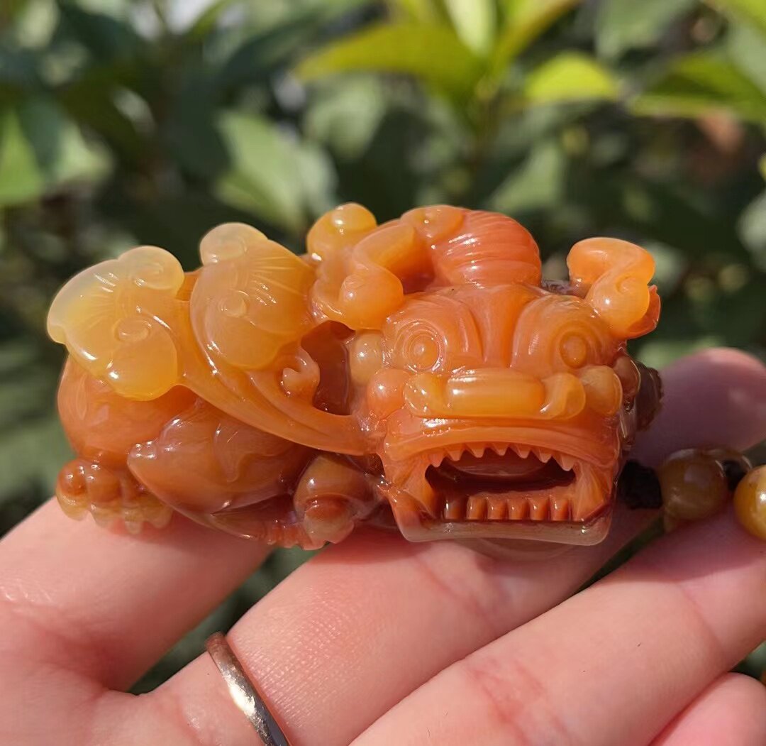 一折黄龙玉貔貅金沙_杨玉家云南天然黄龙玉三色金沙老料精雕霸王貔貅