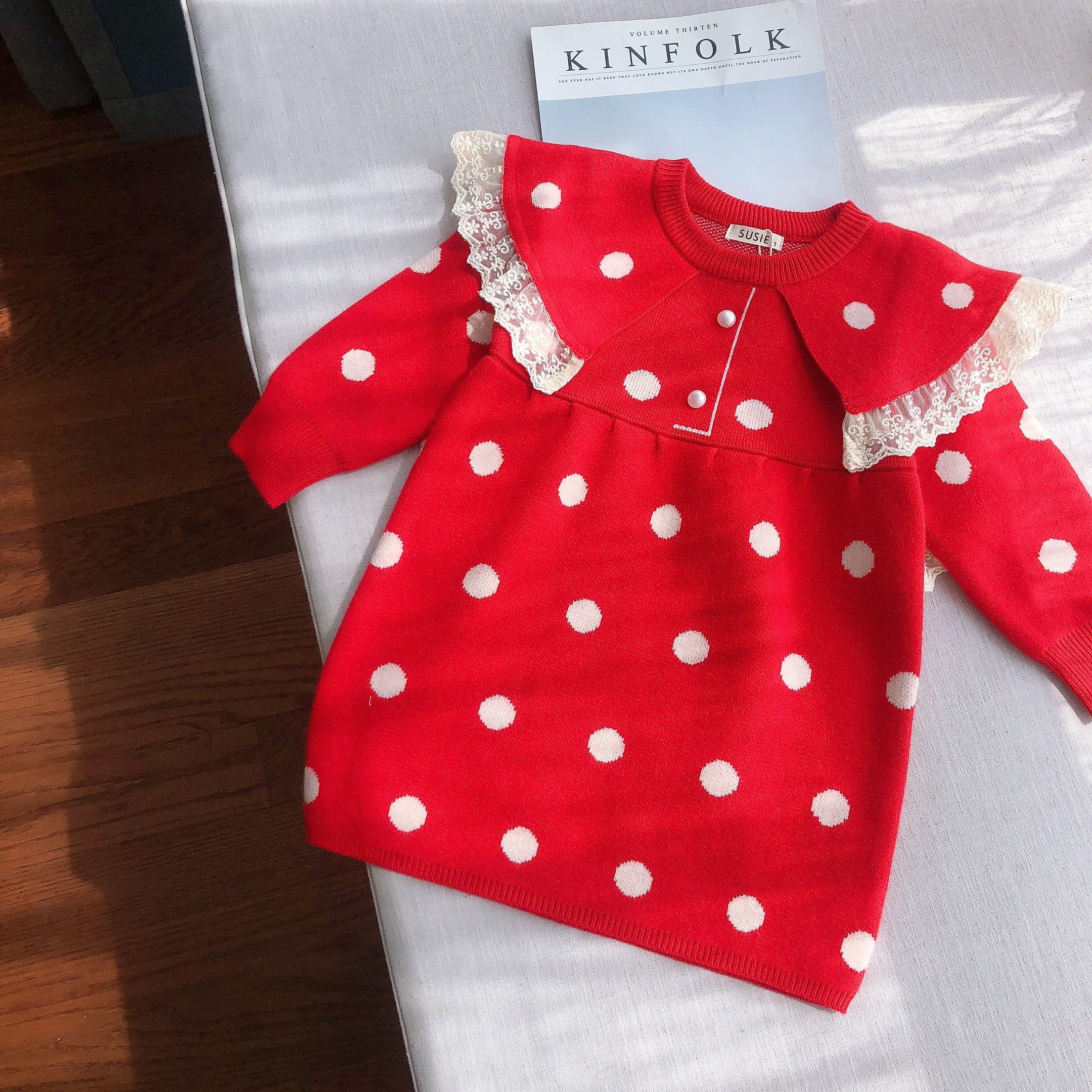 苏西_2021秋冬 韩版susie苏西大翻领波点针织毛线连衣裙女童长袖裙