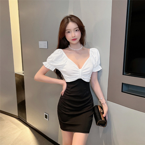 V-neck low chest temperament stitching contrast color pleated slim wrap hip dress