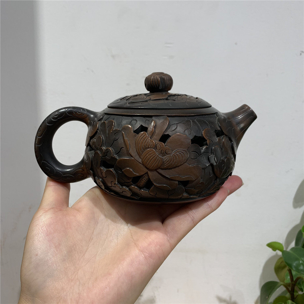 云南建水紫陶壶浮雕镂空西施手工手工制制作民间艺人茶壶