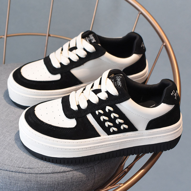 首谷韩版网红爆款真皮板鞋女2022年新款黑白配色熊猫鞋大头面包鞋