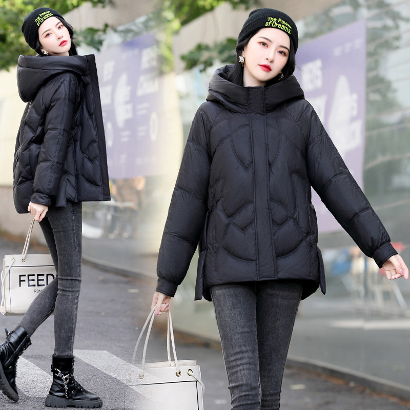 我前几天穿的这件粉色的羽绒服,跑不跑毛