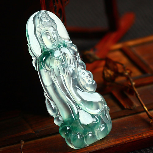 浩锐大师作品 碧云秋水 玻璃种飘花站观音,天然a货翡翠25.99克