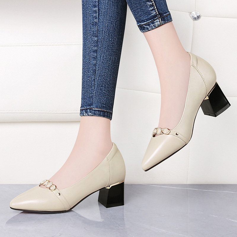 一折女鞋30一40岁_30几岁女人春天买一双三十四女式单鞋靴品牌女女鞋