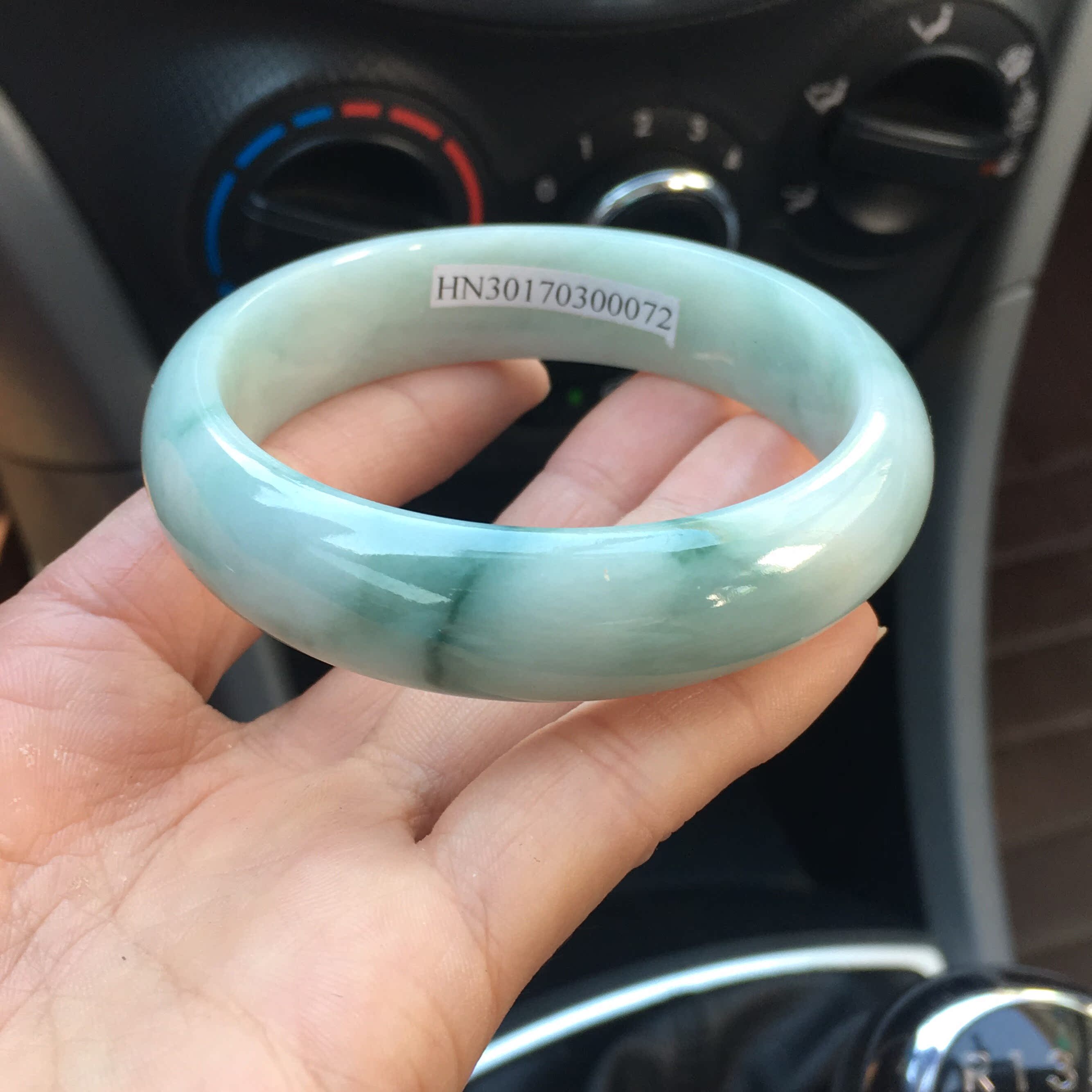 缅甸翡翠手镯冰种