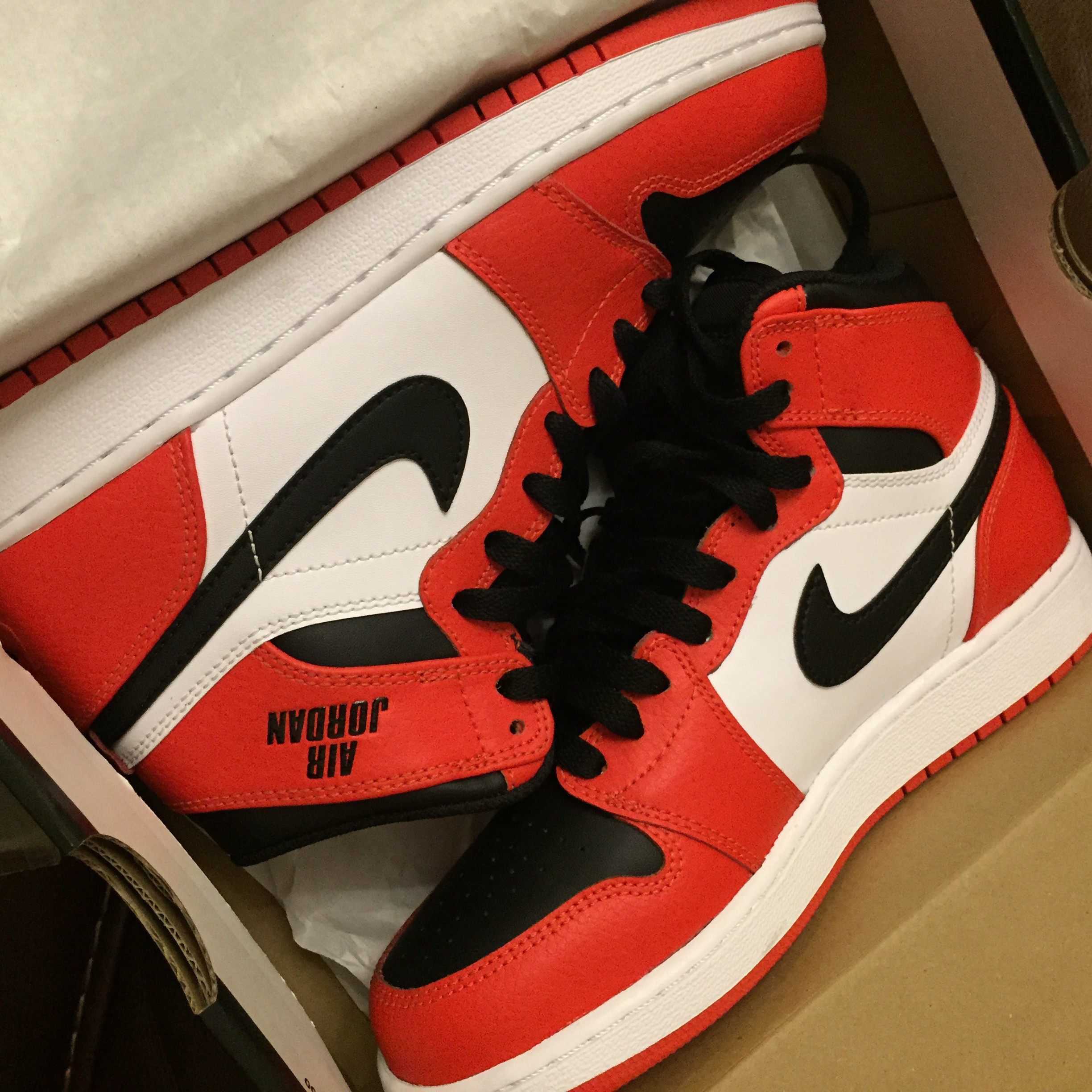 aj1 红白黑配色 专柜购入