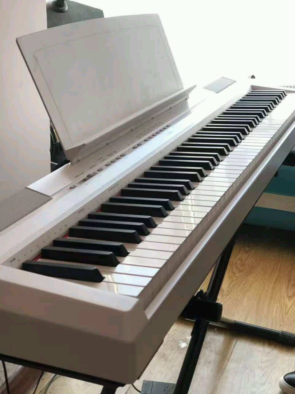 电钢琴白色雅马哈
